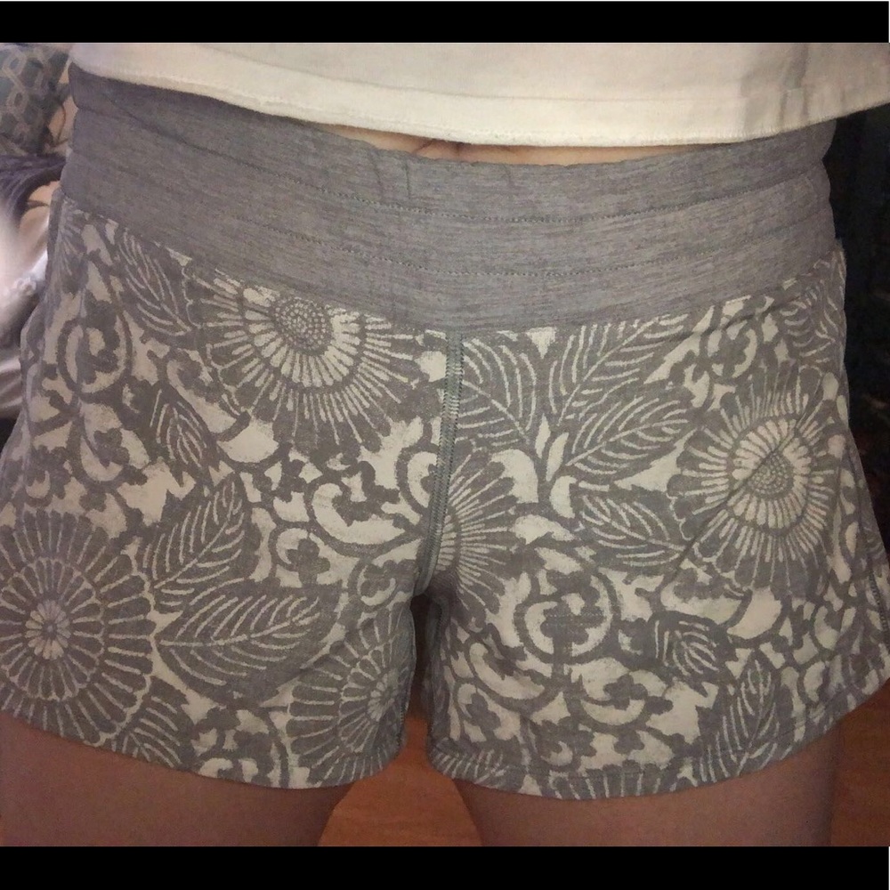 Lulu lemon tracker shorts!
